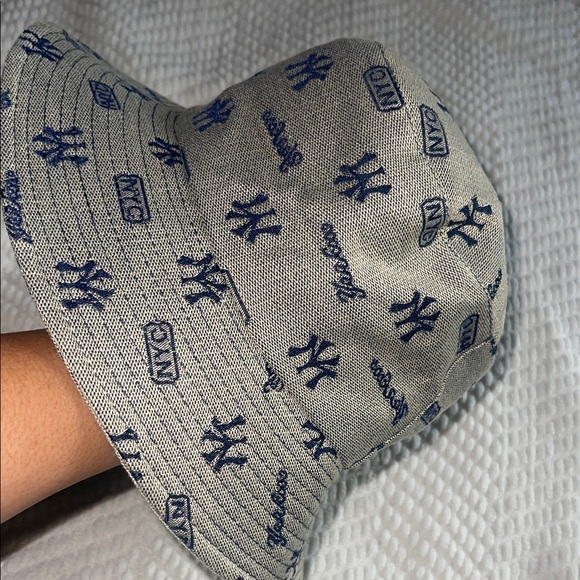 Source Unknown Tan and Blue Patterned Bucket Hat - Picture 3 of 6